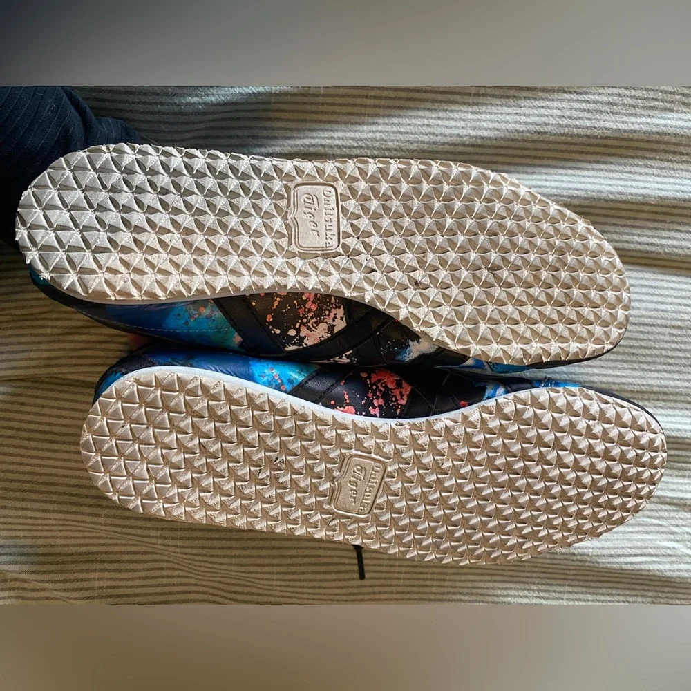 Asics Onitsuka Tiger Shoes - Picture 5 of 8